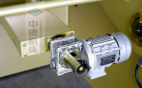 ZDS-832后檔料減速電機(jī)，質(zhì)量好，模擬運(yùn)算定位速度快.jpg